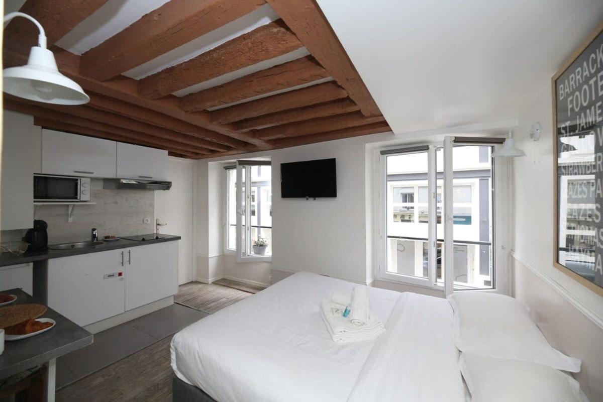 Parisien 20m2 En Face Du Musee Grevin - 2p - Flat-guest Appartement Parijs
