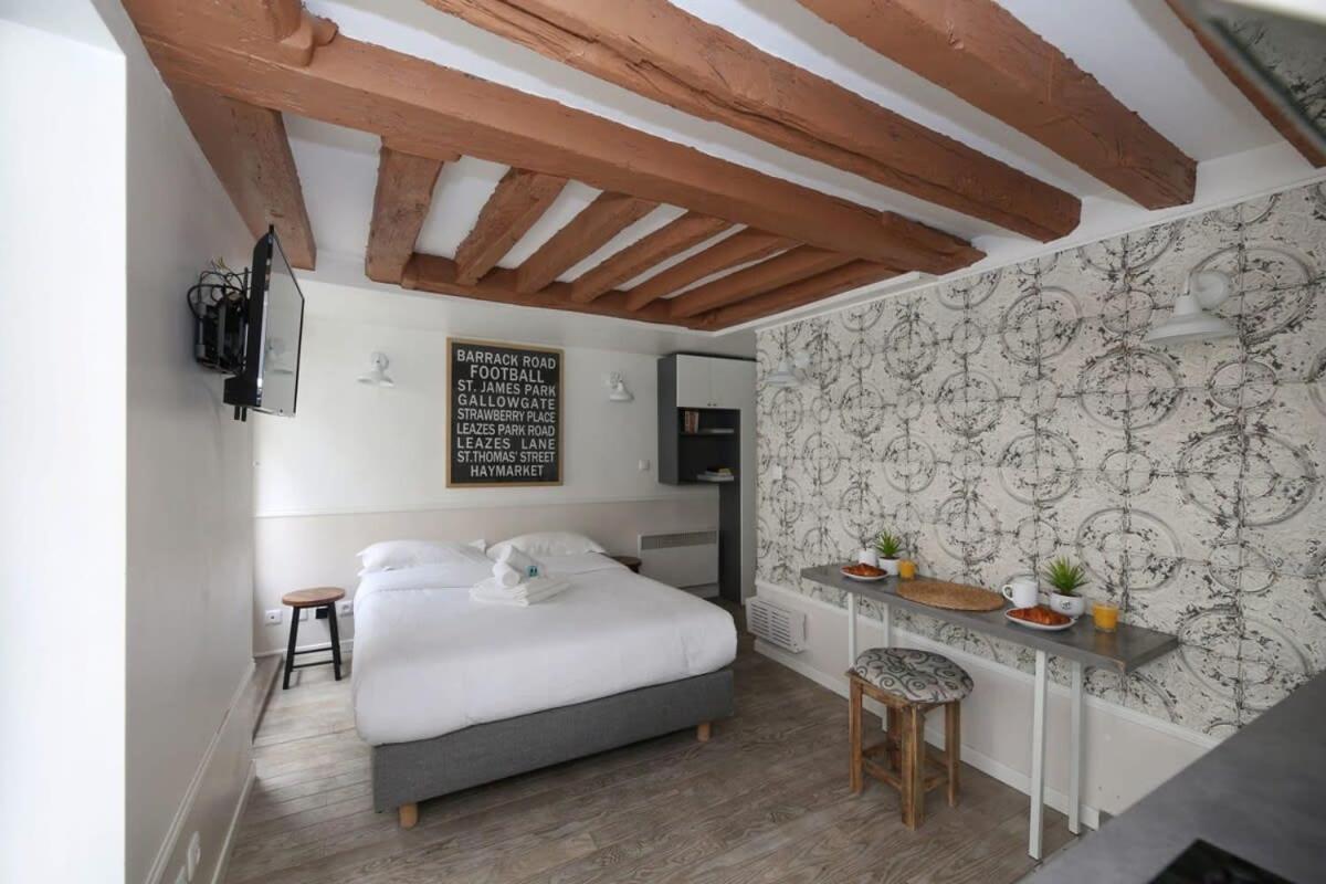 Parisien 20m2 En Face Du Musee Grevin - 2p - Flat-guest Parijs